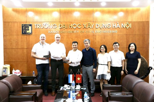 Trường Đại học Xây dựng Hà Nội trao đổi, làm việc với Đại học Saxion, Hà Lan.